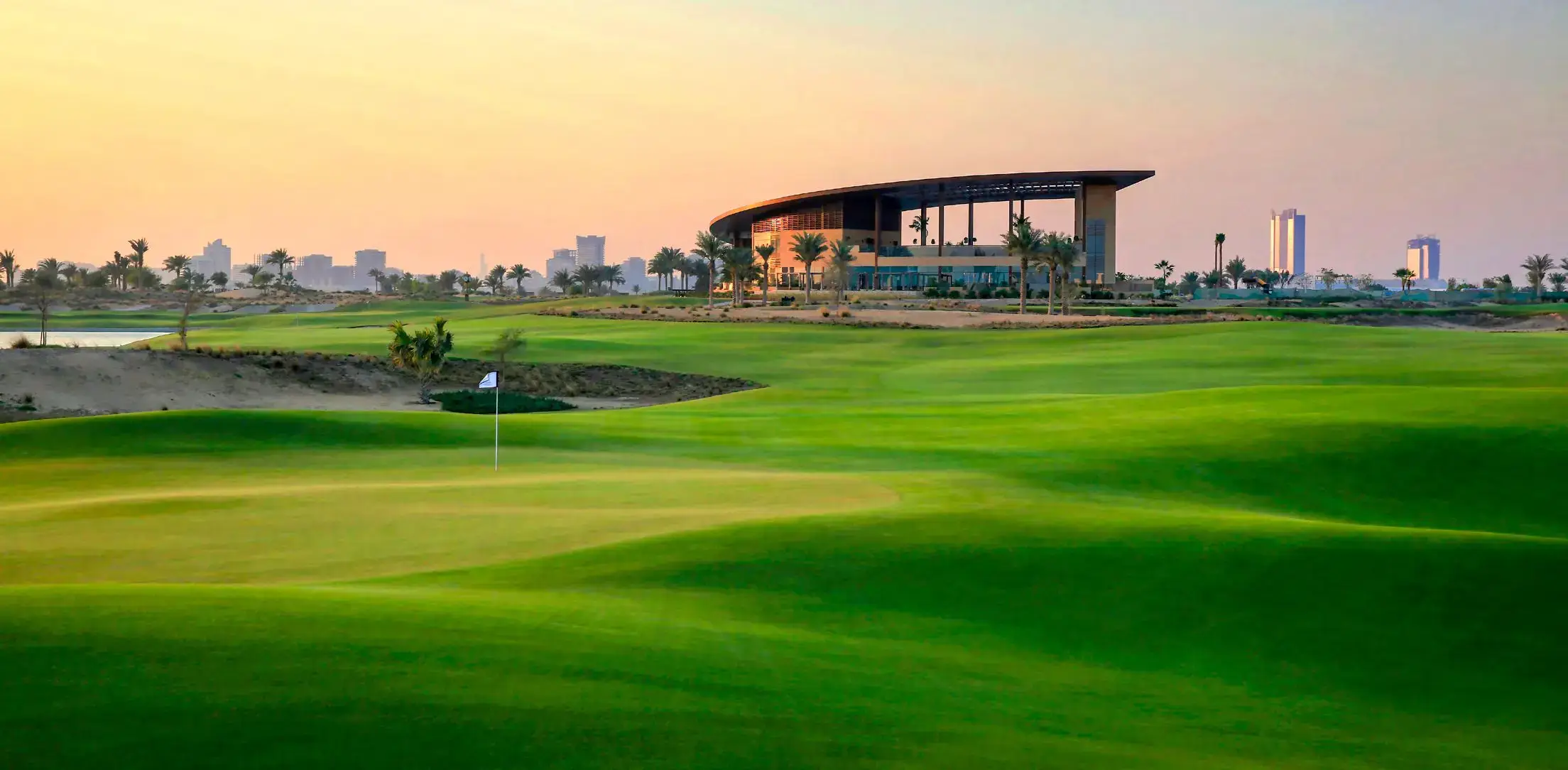 Golf-course landscape shown in the DAMAC "Golf Promenade" catalogue, Dubai